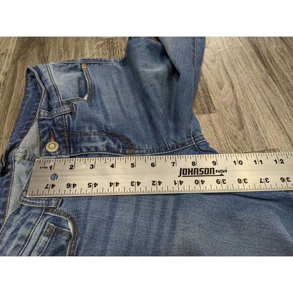 (3/$35) Kensie Womens Size 26 Pockets Cuffed Whiskered Denim Blue Jeans Capris - Picture 10 of 11